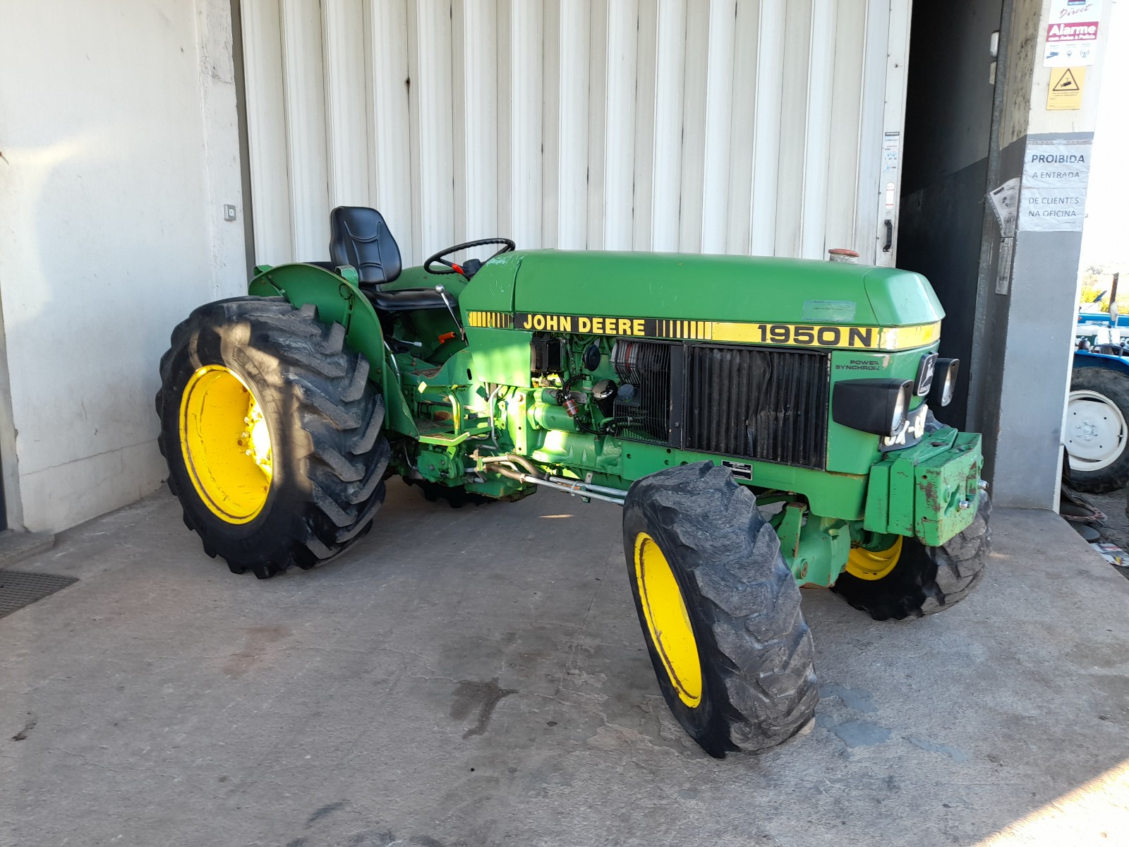 Trator John Deere 1950 N Agrodemo